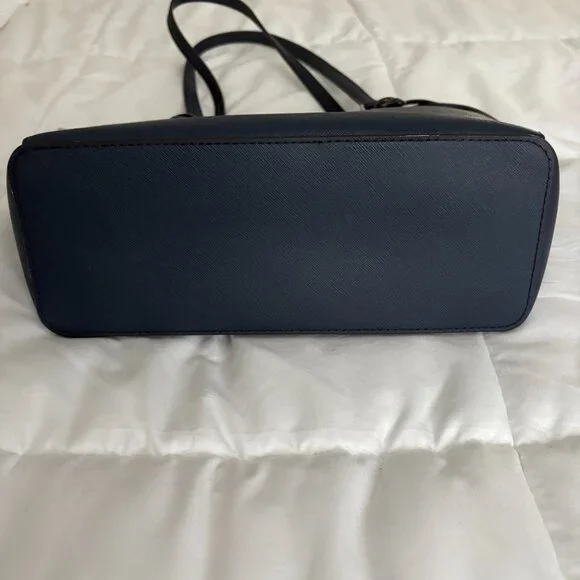 Michael Kors Charlotte Medium Tote Navy Saffiano Leather Top Zipper - Picture 4 of 15